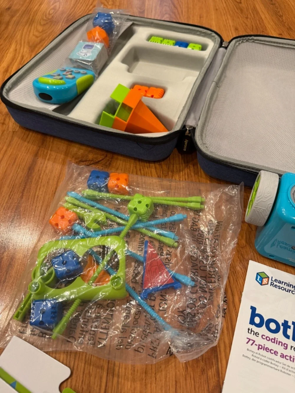 Botley Coding Robot 77 piece Activity Se - NWOT - comes with handy carrying case